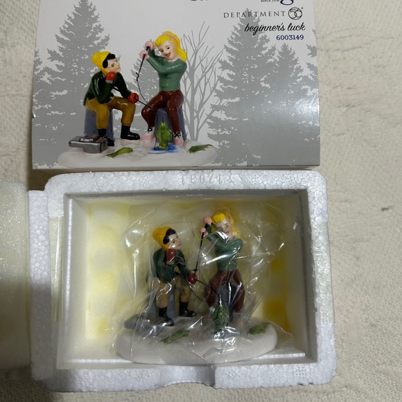 Dept 56 Village figure "Beginner's Luck" Fishing Couple Snow Village - Picture 3 of 4